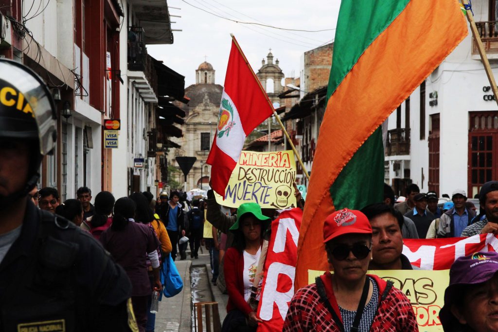 Druk op nieuwe mijnbouwsites in Peru opgevoerd door pandemie