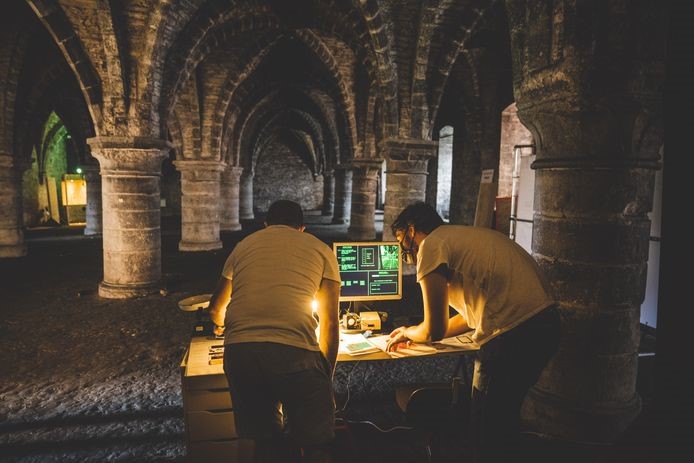 Take part in the free escaperoom Re-Connect!