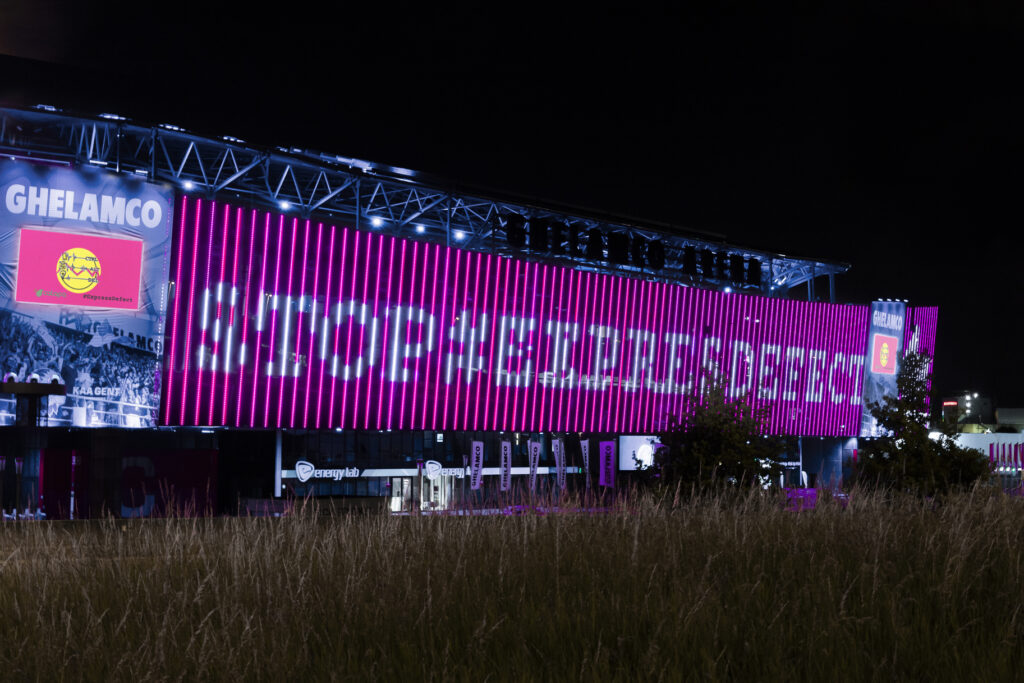 CATAPA takes over the Ghelamco Arena: GO CIRCULAR - STOP #EXPRESDEFECT.